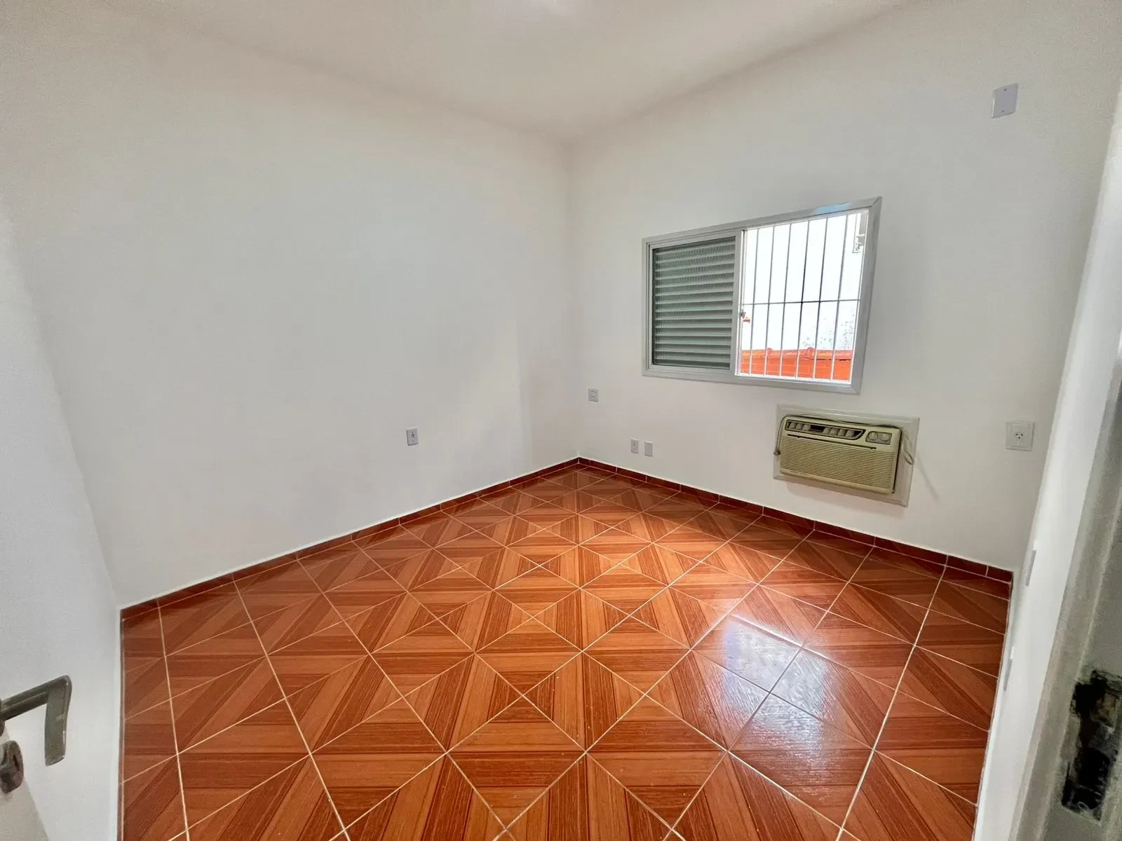 Imagem Apartamento com 2 Quartos à Venda, 70 m² em Embaré - Santos