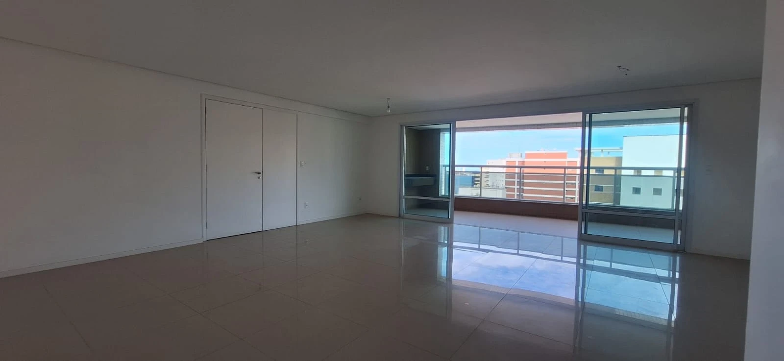 Foto do imóvel: Apartamento com 4 Quartos à Venda, 229 m² em Meireles - Fortaleza