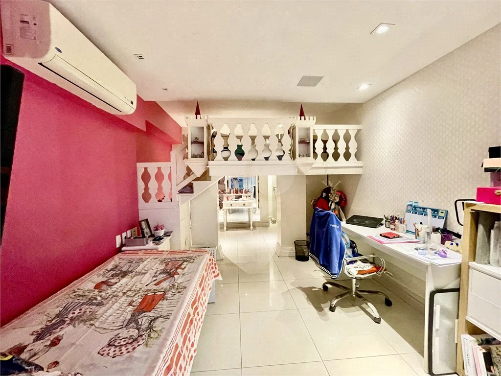 Imagem Apartamento com 4 Quartos à Venda, 230 m²em Icaraí - Niterói