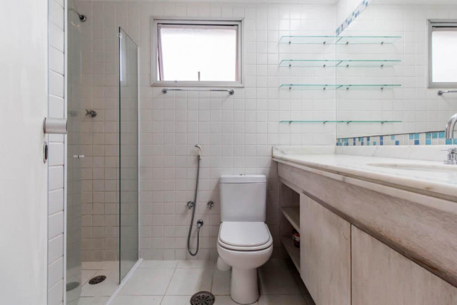 Imagem Flat com 2 Quartos à Venda ou Locação, 60 m² em Vila Nova Conceição - São Paulo