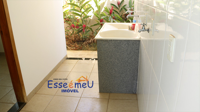 Imagem Casa de Condomínio com 3 Quartos à Venda, 191 m² em Jardins Madri - Goiânia
