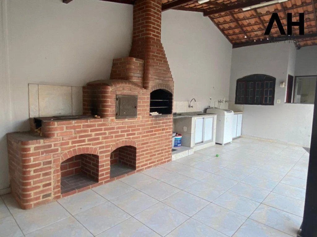 Imagem Casa com 3 Quartos à Venda, 360 m²em Piratininga - Niterói