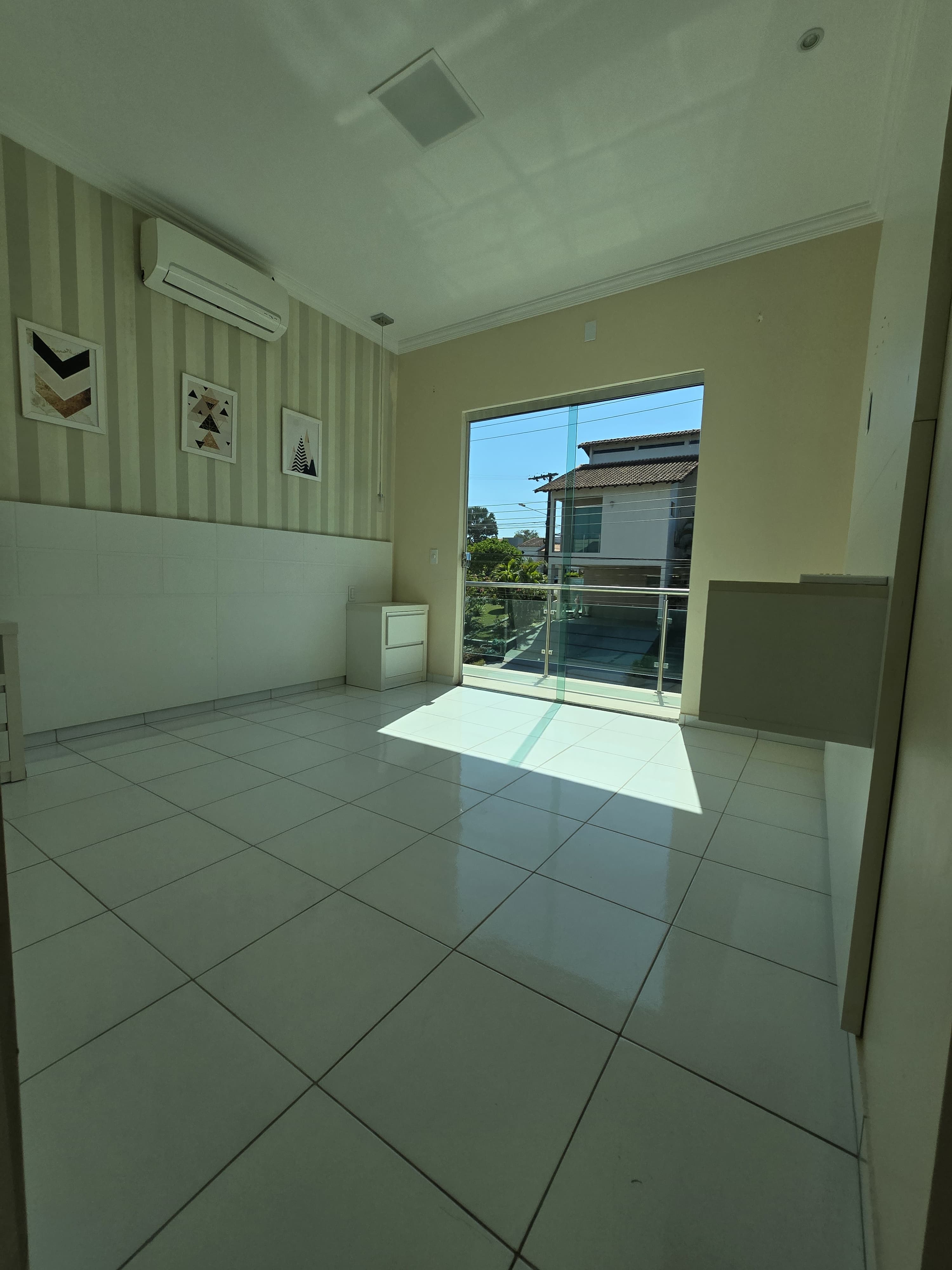 Imagem Casa de Condomínio com 4 Quartos à Venda, 238 m² em Tarumã - Manaus