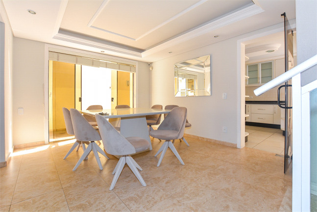 Imagem Casa com 3 Quartos à Venda, 271 m² em Jardim das Américas - Curitiba
