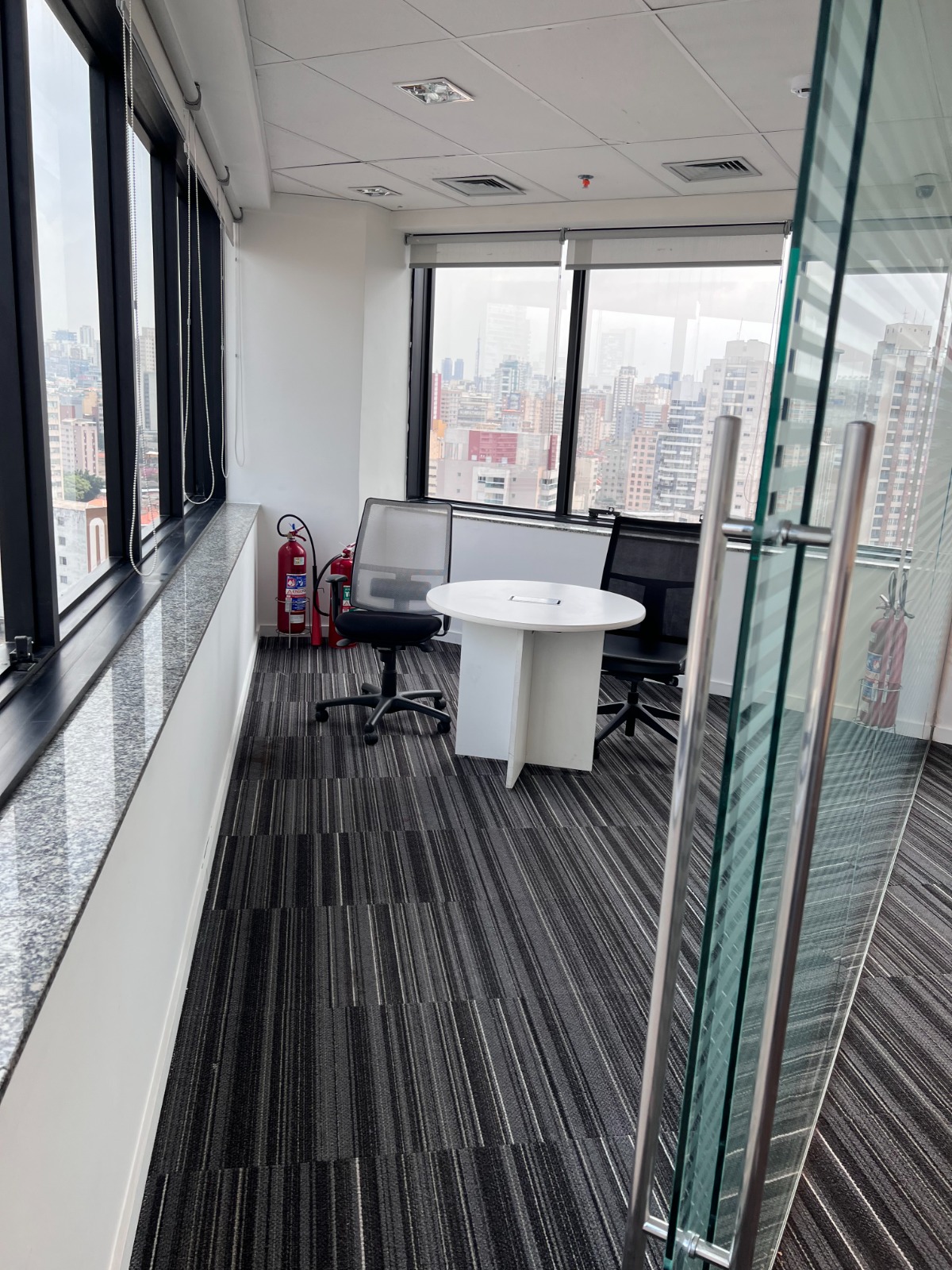 Imagem Sala Comercial para Alugar, 257 m²em Jardim Paulistano - São Paulo