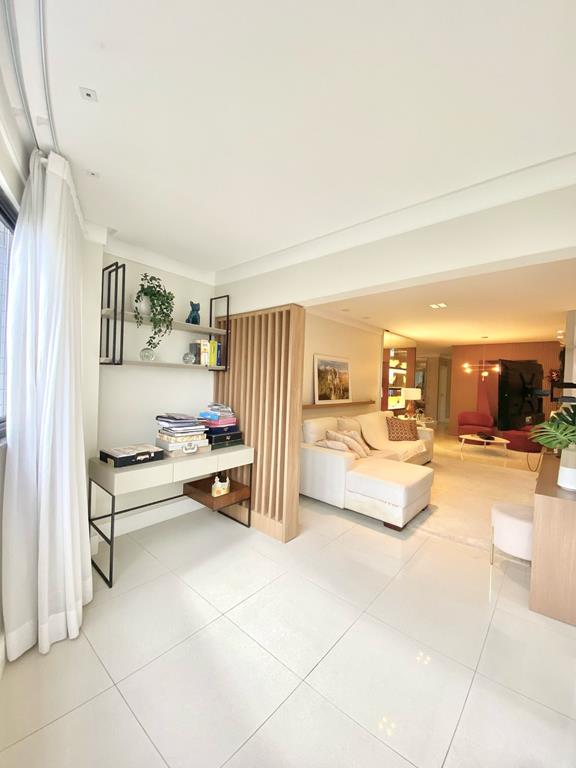 Imagem Apartamento com 3 Quartos à Venda, 161 m² em Centro - Criciúma