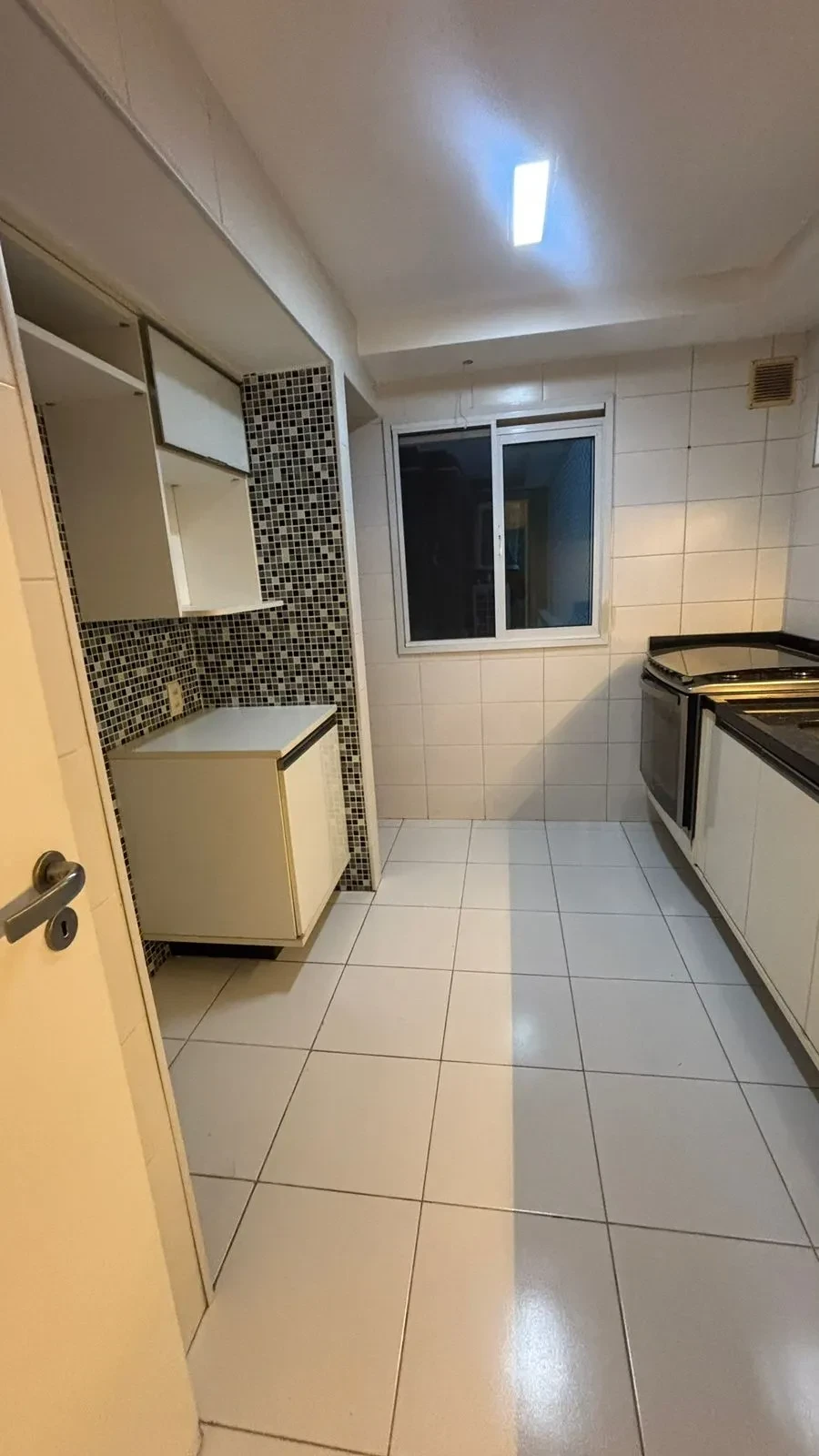 Imagem Apartamento com 4 Quartos à Venda, 141 m² em Alphaville I - Salvador