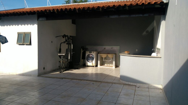 Imagem Casa com 3 Quartos à Venda, 180 m² em Vila Jardim Celina - Bauru