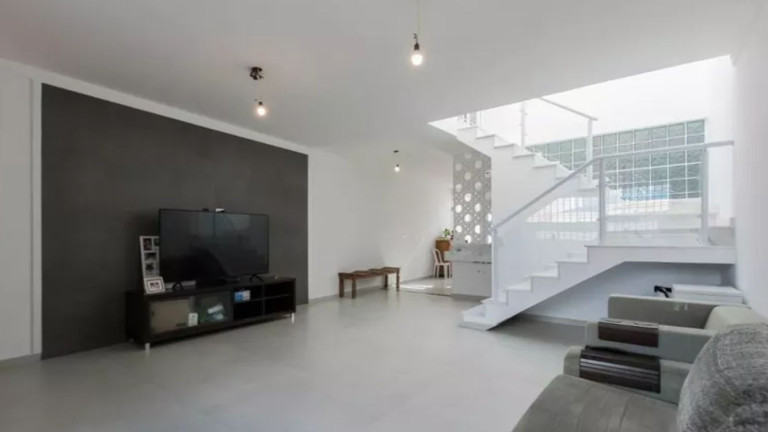 Imagem Sobrado com 3 Quartos à Venda,  em Vila Firmiano Pinto - São Paulo