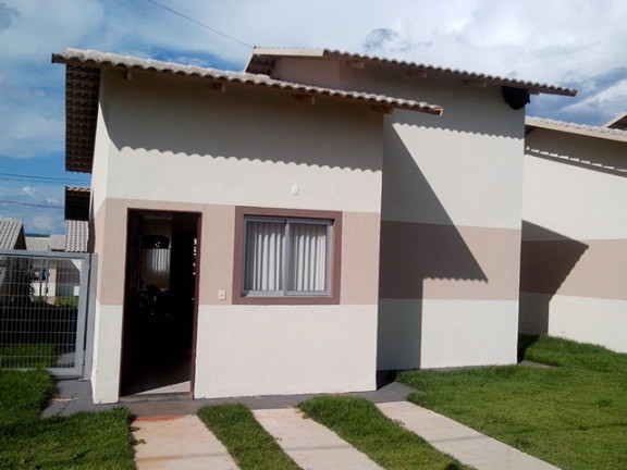 Imagem Casa de Condomínio com 2 Quartos à Venda, 45 m² em São Francisco II - Senador Canedo