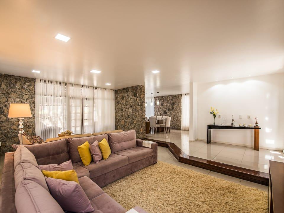 Imagem Casa com 4 Quartos à Venda, 650 m²em Camboinhas - Niterói