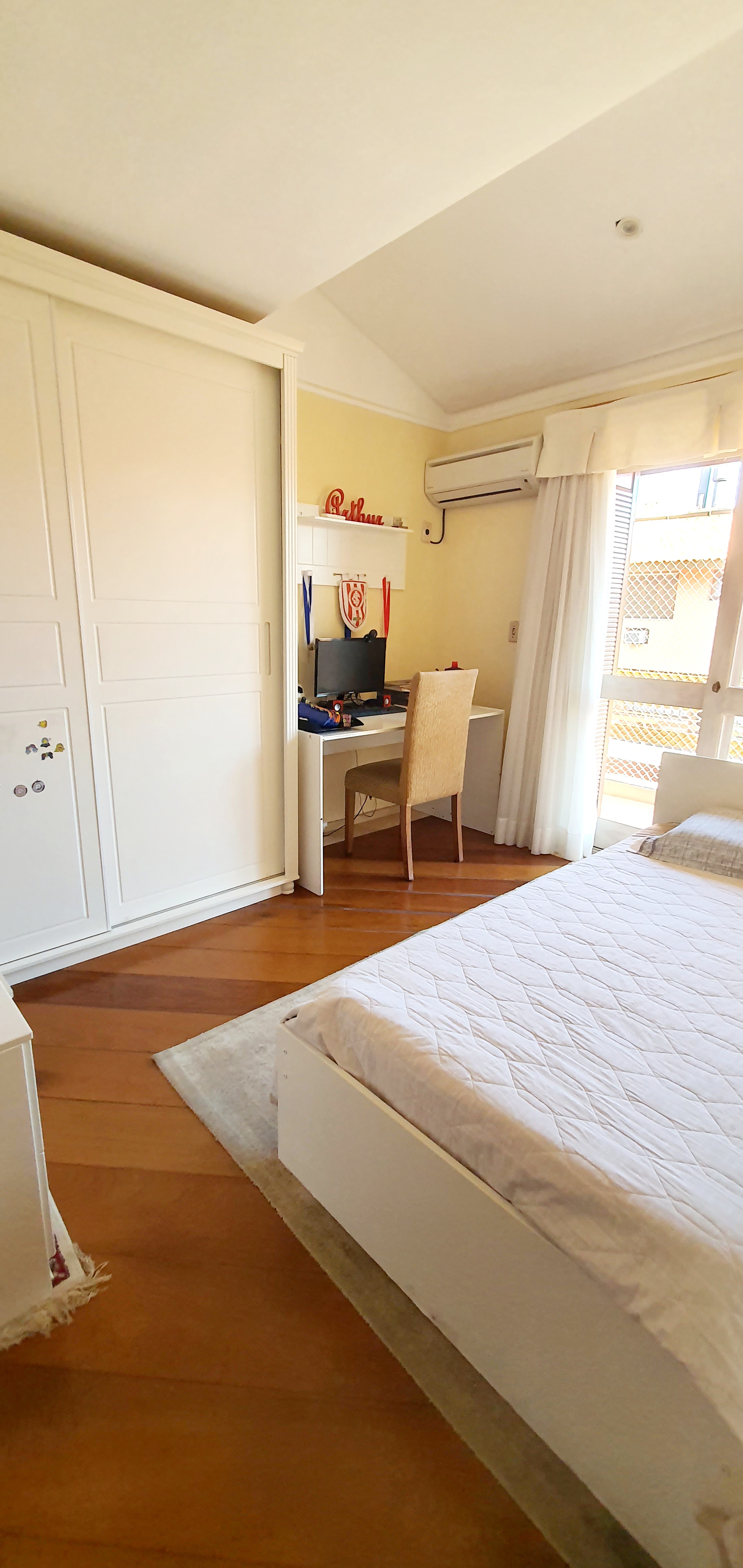 Imagem Casa de Condomínio com 3 Quartos à Venda, 340 m² em Menino Deus - Porto Alegre