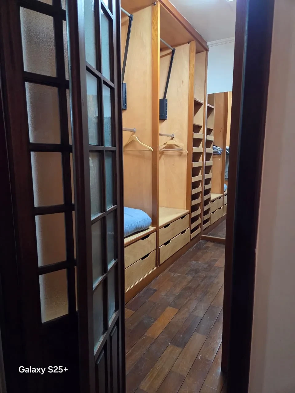 Imagem Sobrado com 3 Quartos à Venda, 303 m² em Chácara Seis de Outubro - São Paulo