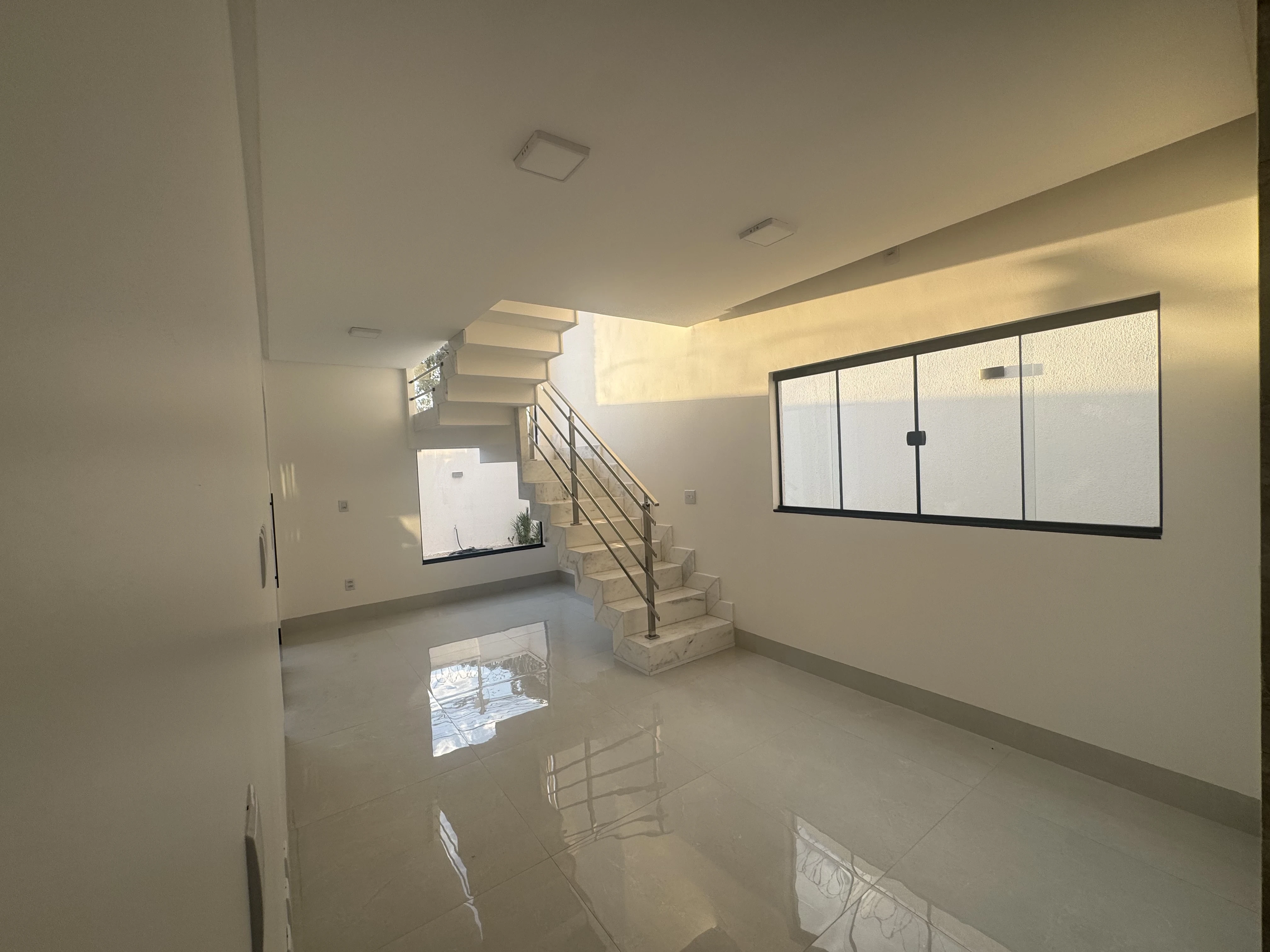 Foto do imóvel: Sobrado com 3 Quartos à Venda, 135 m² em Jardim América - Goiânia