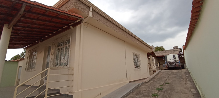 Casa com 2 Quartos à Venda, 18.645 m² em Bom Retiro - Betim