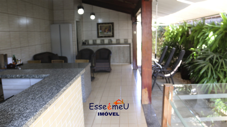 Imagem Casa com 5 Quartos à Venda, 250 m² em Jardins Madri - Goiânia