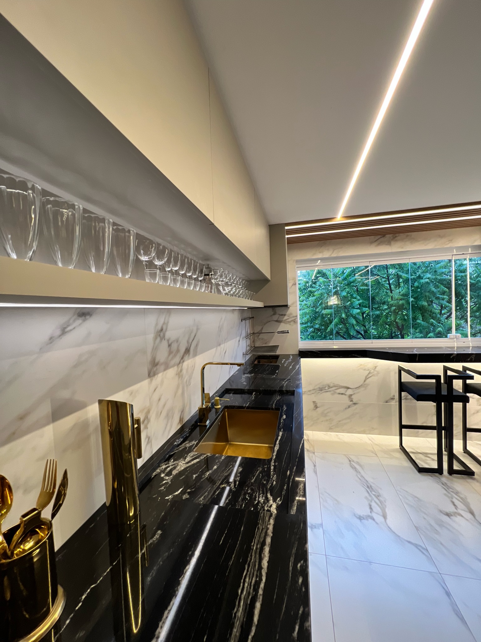 Imagem Apartamento com 3 Quartos à Venda, 114 m²em Cascatinha - Curitiba