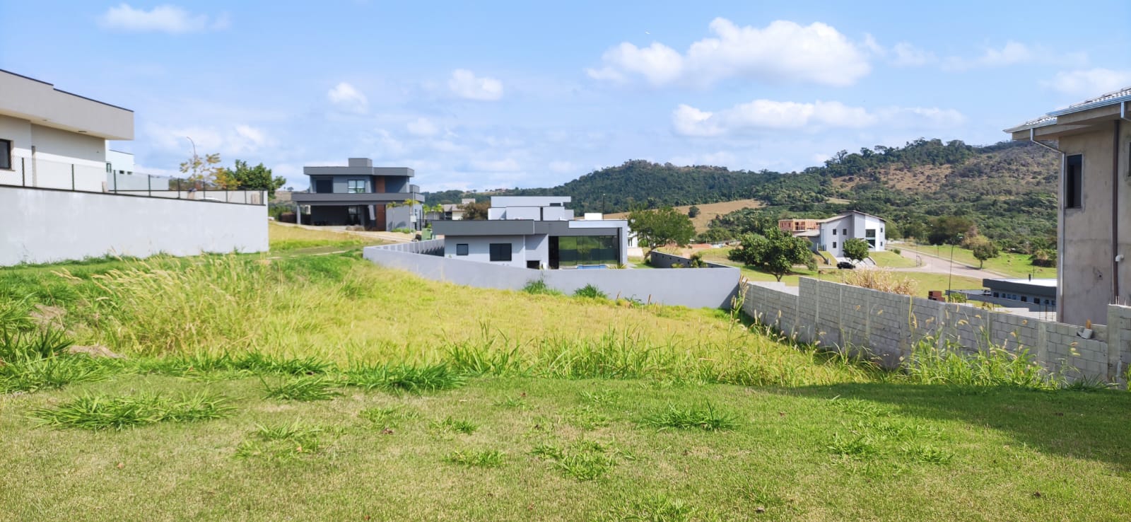 Terreno em Condomínio à Venda, 800 m²em Medeiros - Jundiaí