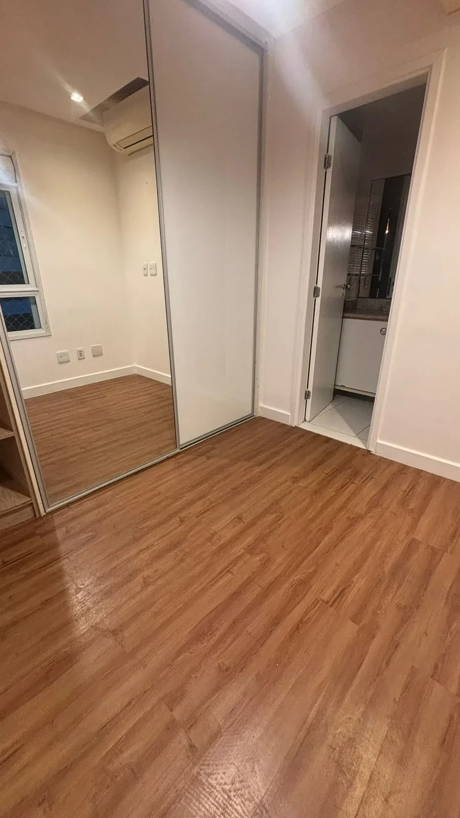 Imagem Apartamento com 4 Quartos à Venda, 141 m² em Alphaville I - Salvador