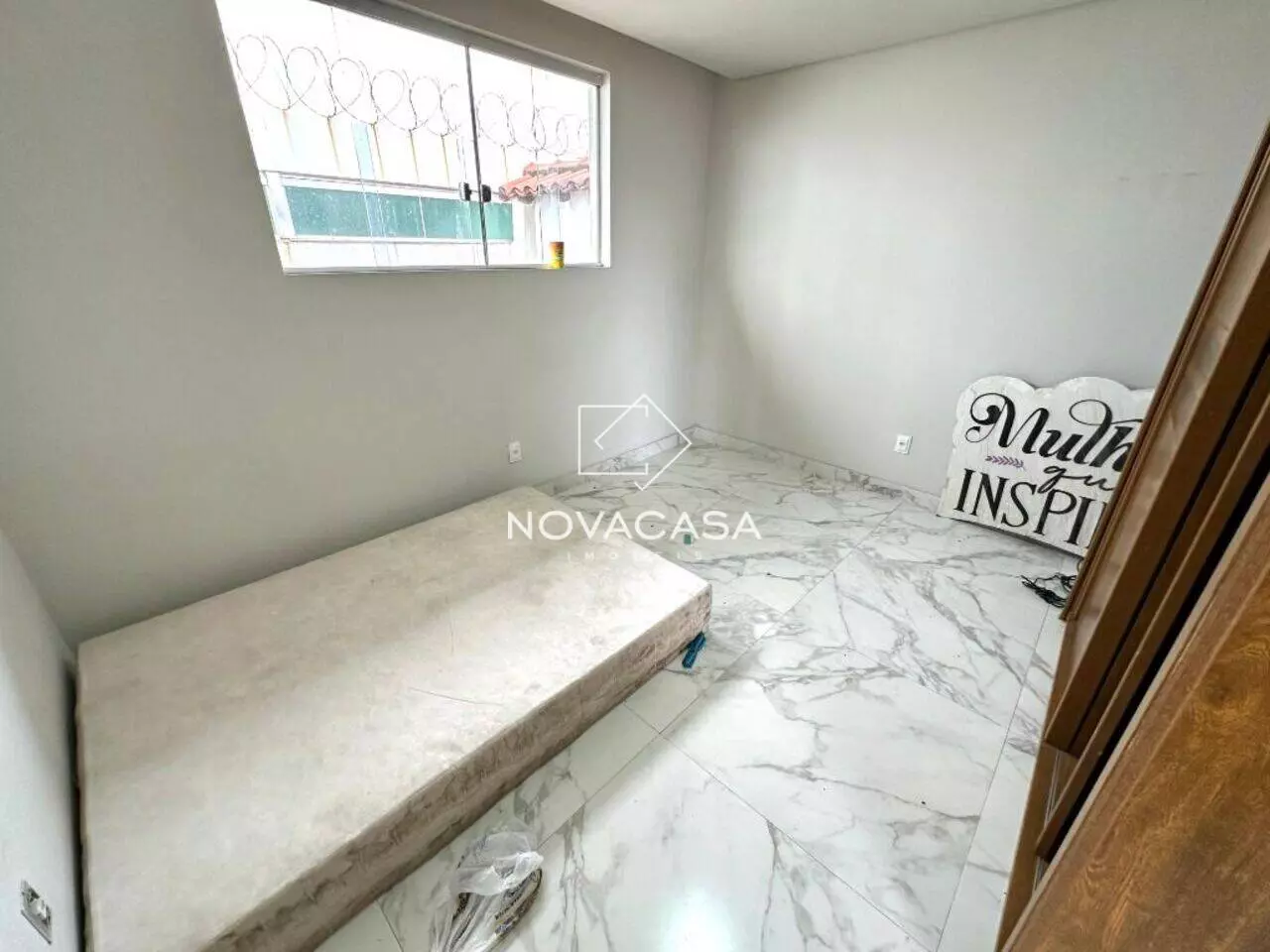 Foto do imóvel: Casa com 5 Quartos à Venda, 250 m² em Rio Branco - Belo Horizonte