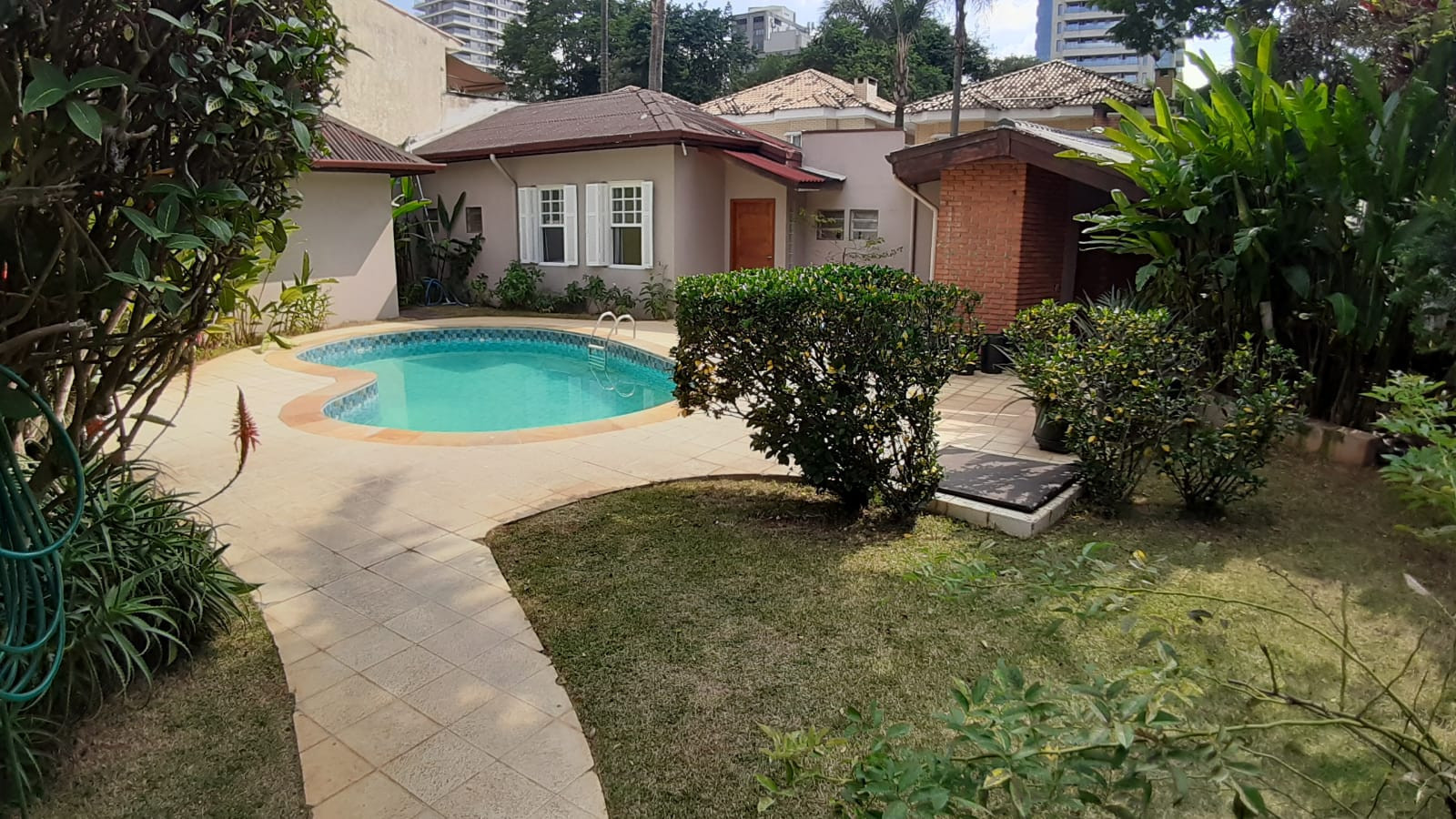 Casa com 6 Quartos à Venda, 480 m² em Campo Belo - São Paulo