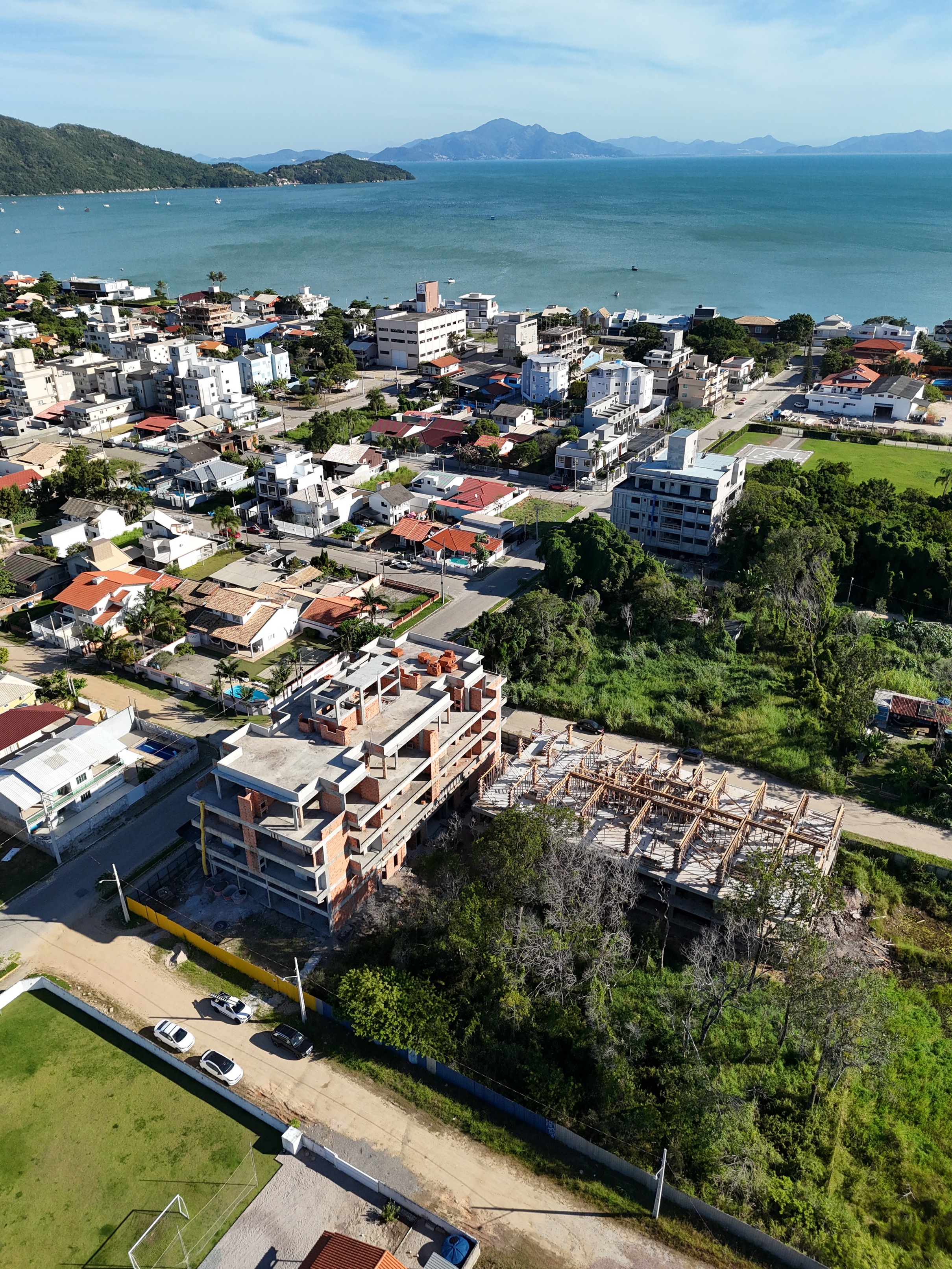 Imagem Apartamento com 2 Quartos à Venda, 81 m² em Bombinhas - Bombinhas