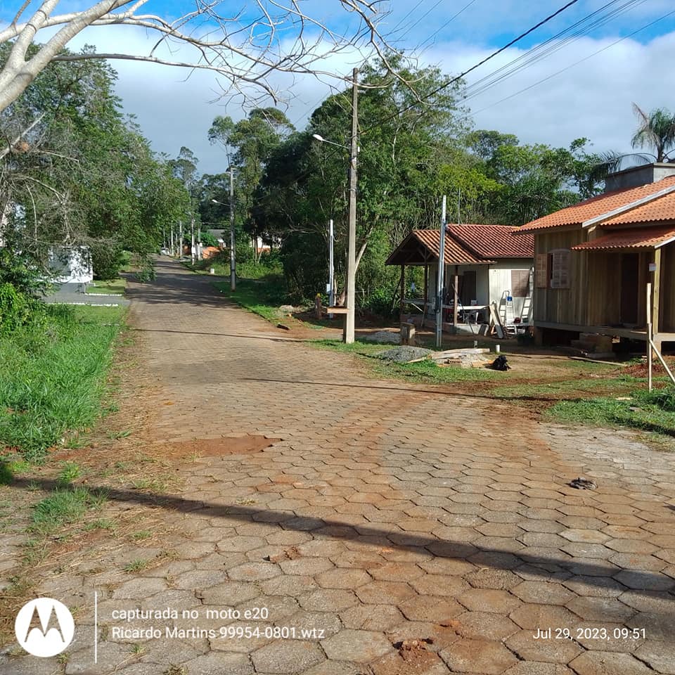 Imagem Terreno à Venda ou Locação, 405 m²em São Defende - Criciúma