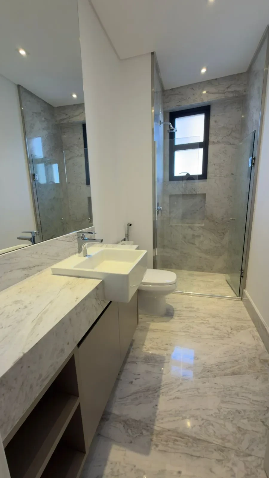 Foto do imóvel: Apartamento com 3 Quartos à Venda, 223 m² em Cabral - Curitiba