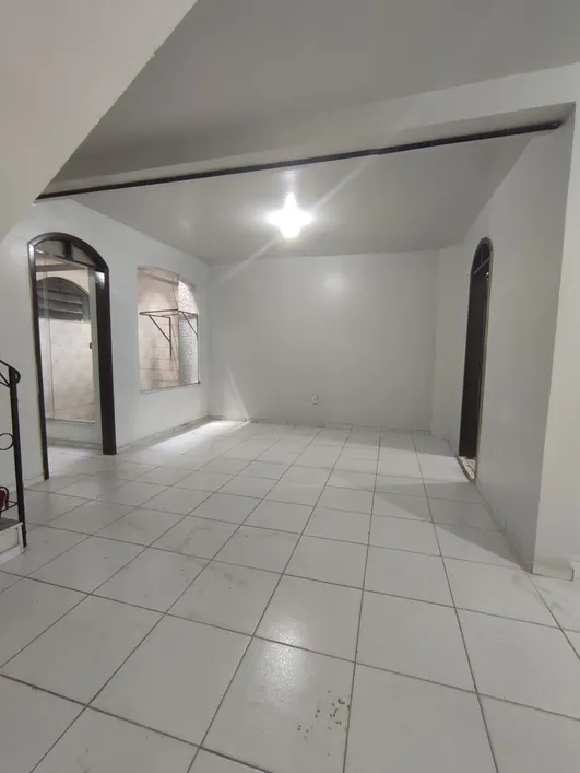 Imagem Casa com 4 Quartos para Alugar, 372 m²em Telégrafo - Belém