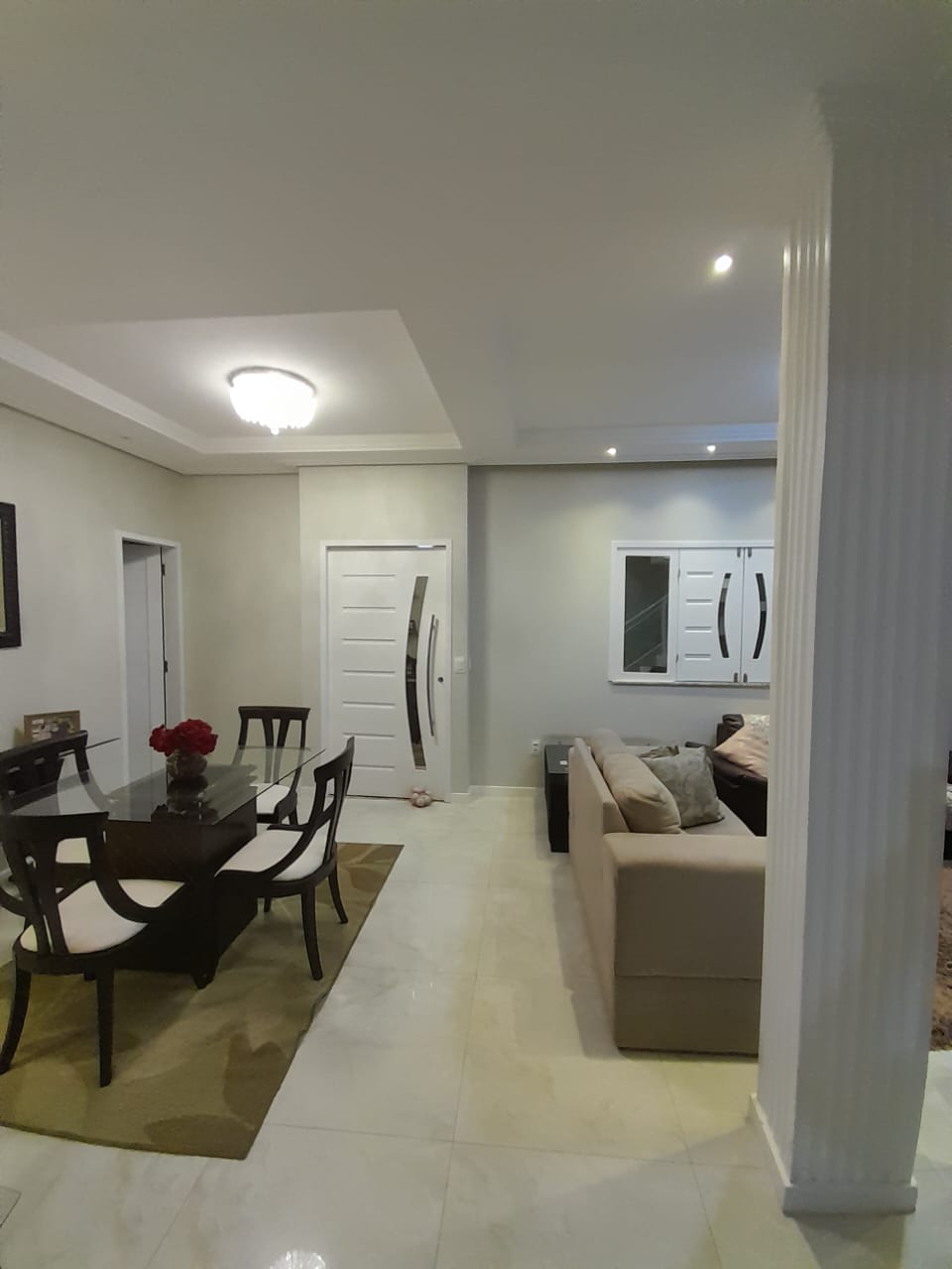 Imagem Casa com 3 Quartos à Venda, 230 m²em Maraponga - Fortaleza