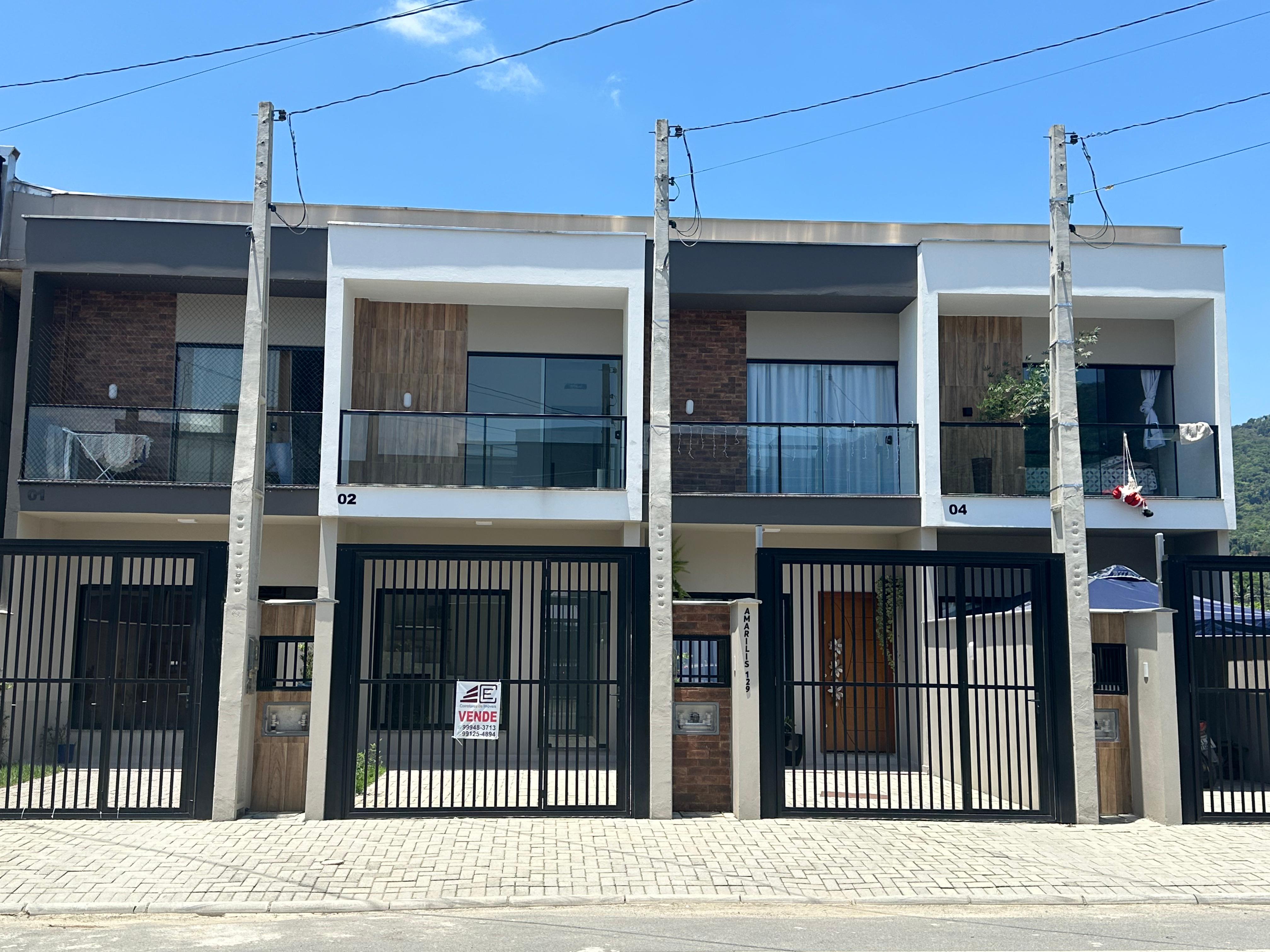 Sobrado com 2 Quartos à Venda, 79 m²em João Pessoa - Jaraguá do Sul