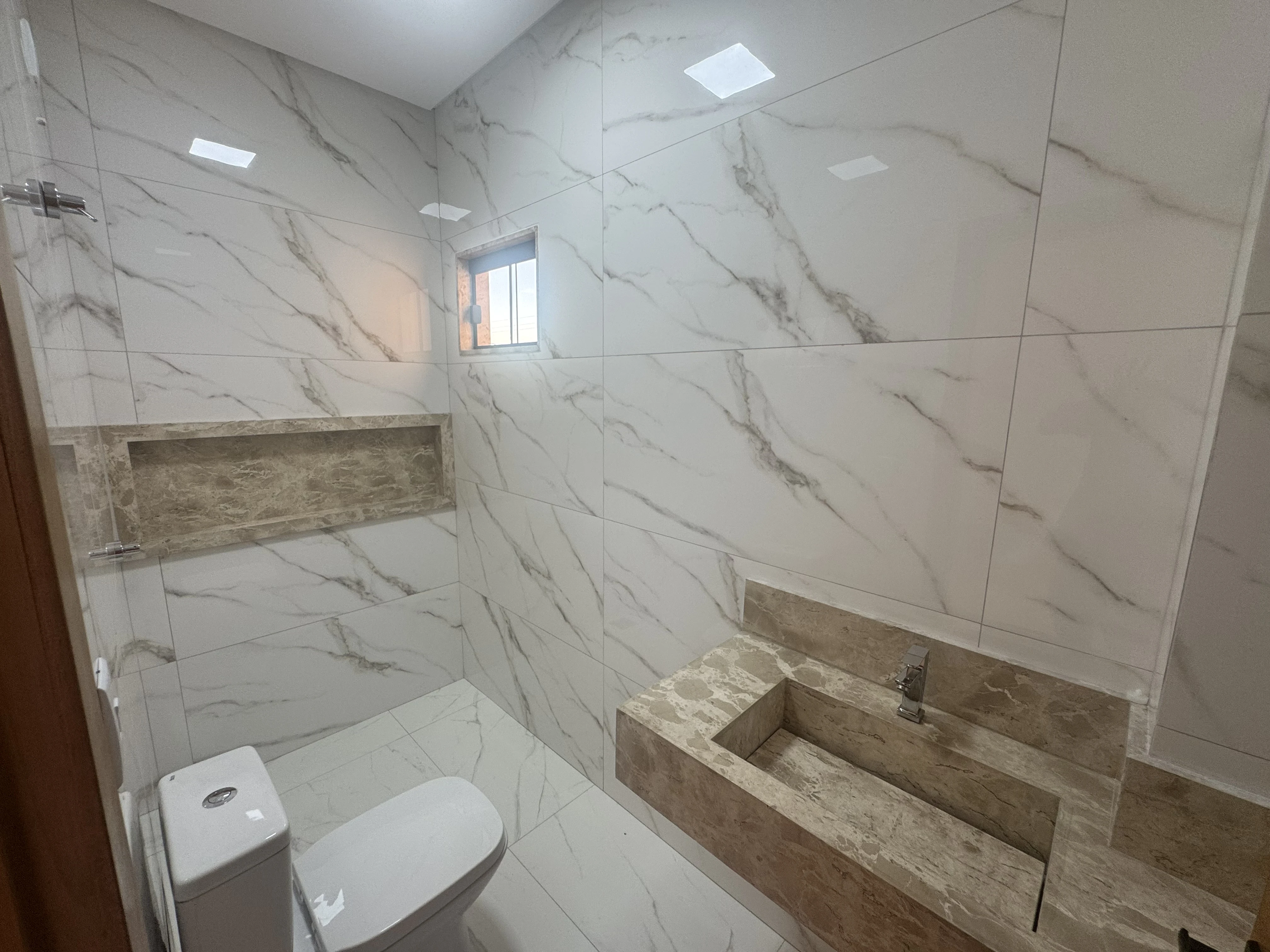 Foto do imóvel: Sobrado com 3 Quartos à Venda, 135 m² em Jardim América - Goiânia