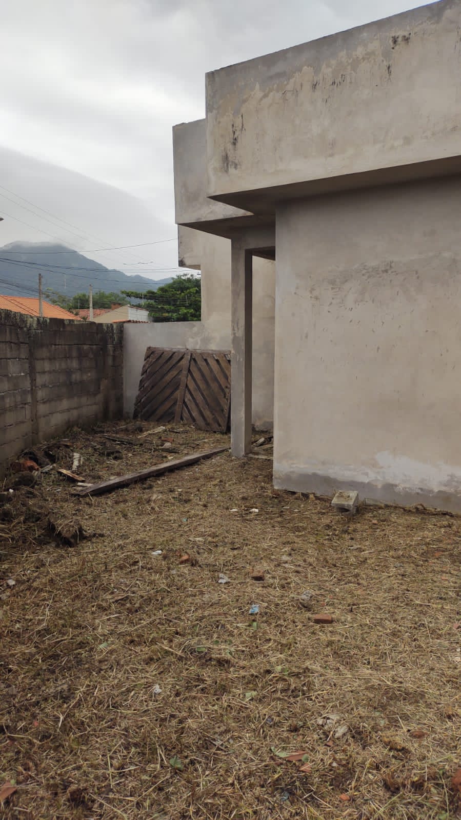 Imagem Sobrado com 2 Quartos à Venda, em Peruibe - Peruíbe