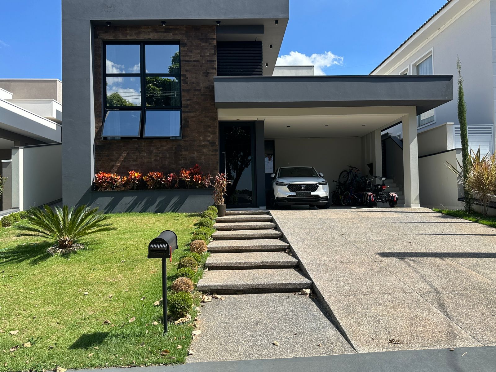Imagem Casa de Condomínio com 3 Quartos à Venda, 270 m²em Medeiros - Jundiaí