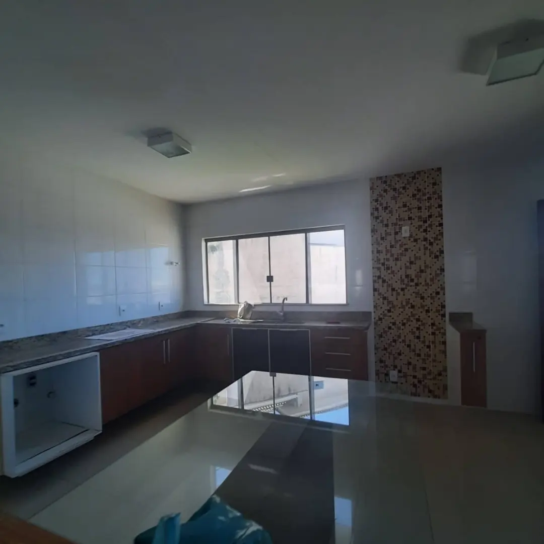 Imagem Casa de Condomínio com 3 Quartos para Alugar, 999 m²em Lagoa - Macaé