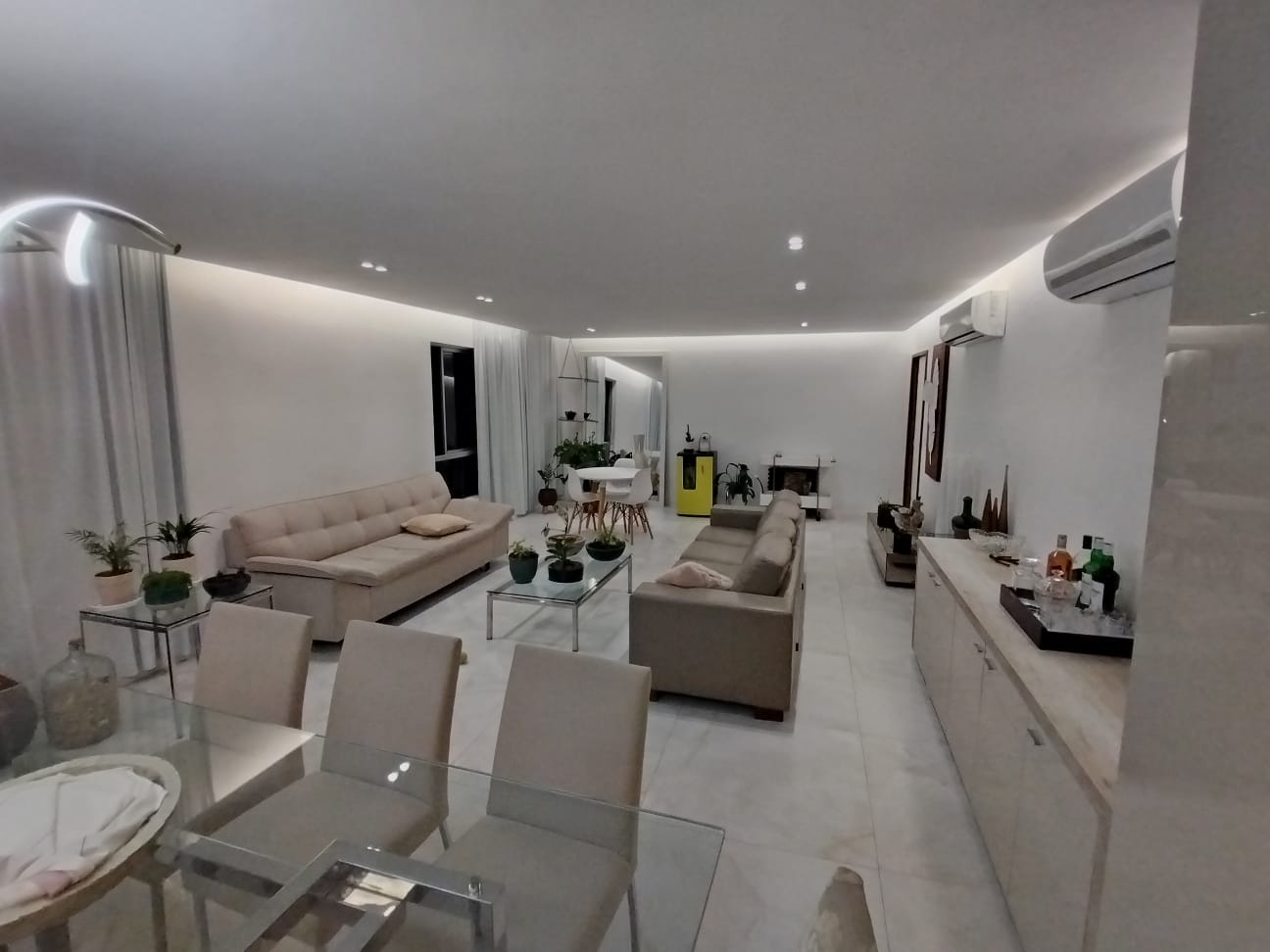Imagem Apartamento com 4 Quartos à Venda, 198 m² em Aflitos - Recife