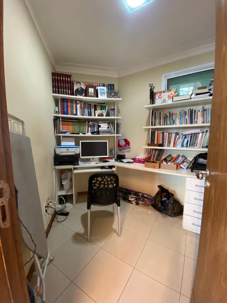 Imagem Apartamento com 4 Quartos à Venda, 198 m²em Umarizal - Belém