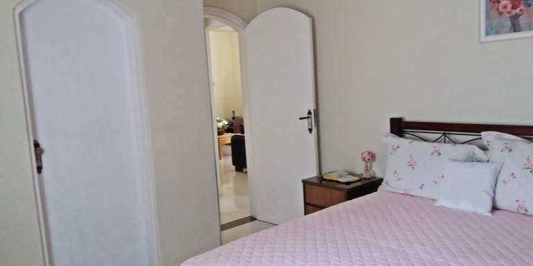 Imagem Casa com 3 Quartos à Venda, 312 m² em Pqe Santa Teresa - Santa Isabel