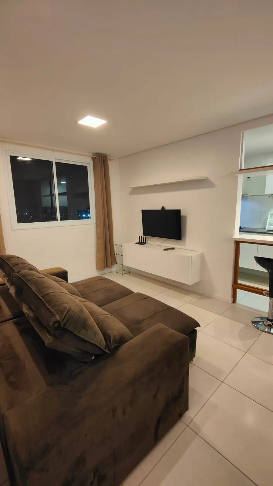Imagem Apartamento com 1 Quarto à Venda, 42 metros em Torres - Torres