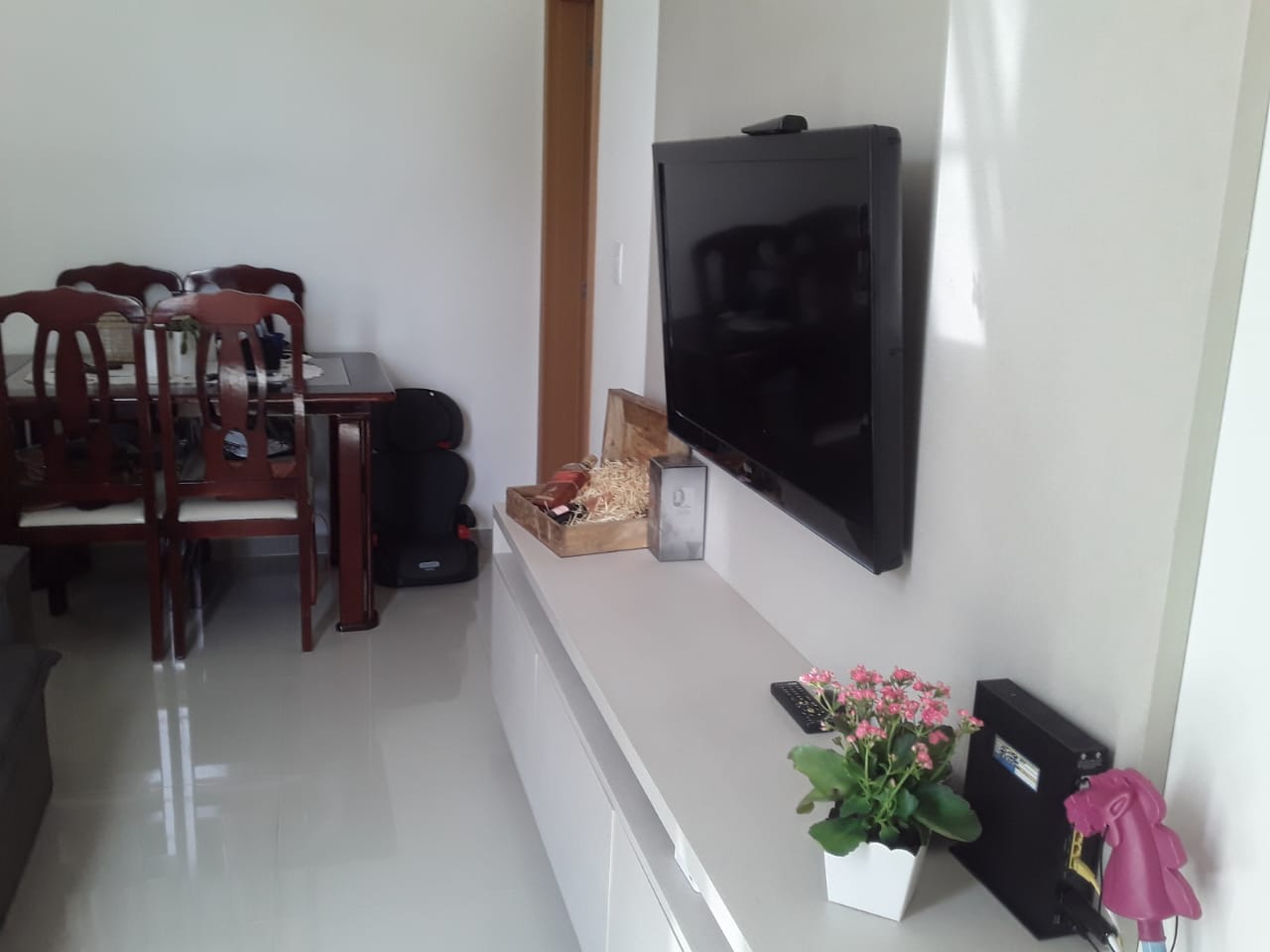 Imagem Apartamento com 3 Quartos à Venda, 90 m²em Darcy Vargas - Contagem