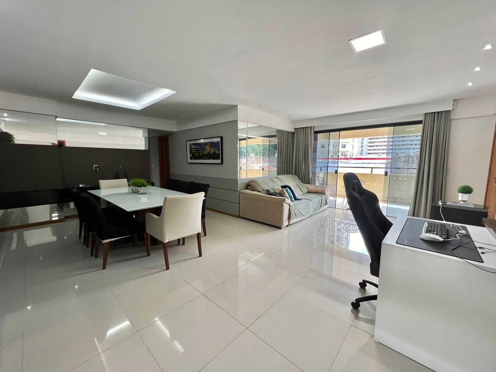 Imagem Apartamento com 4 Quartos à Venda, 175 m²em São Brás - Belém