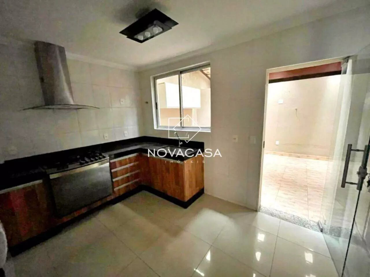 Imagem Casa com 3 Quartos à Venda, 85 m² em Heliópolis - Belo Horizonte
