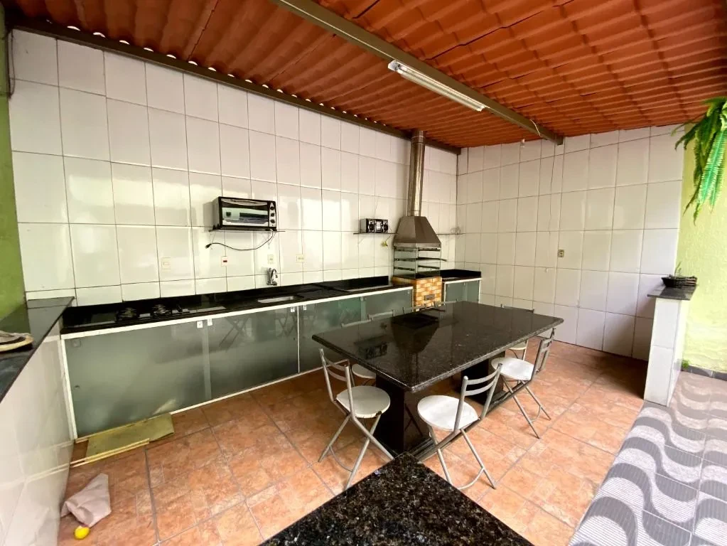 Imagem Casa com 4 Quartos à Venda, 200 m² em Tupi A - Belo Horizonte