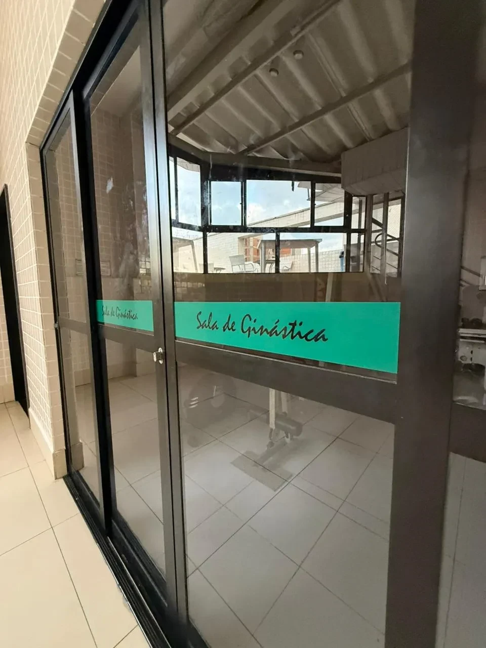 Imagem Apartamento com 2 Quartos à Venda, 75 m² em Espinheiro - Recife