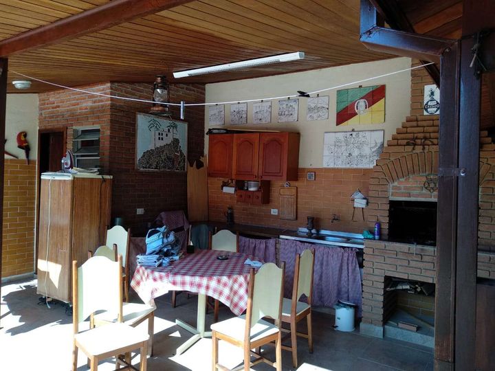 Imagem Casa com 4 Quartos à Venda, 210 m² em Jardim Das Colinas - São José Dos Campos