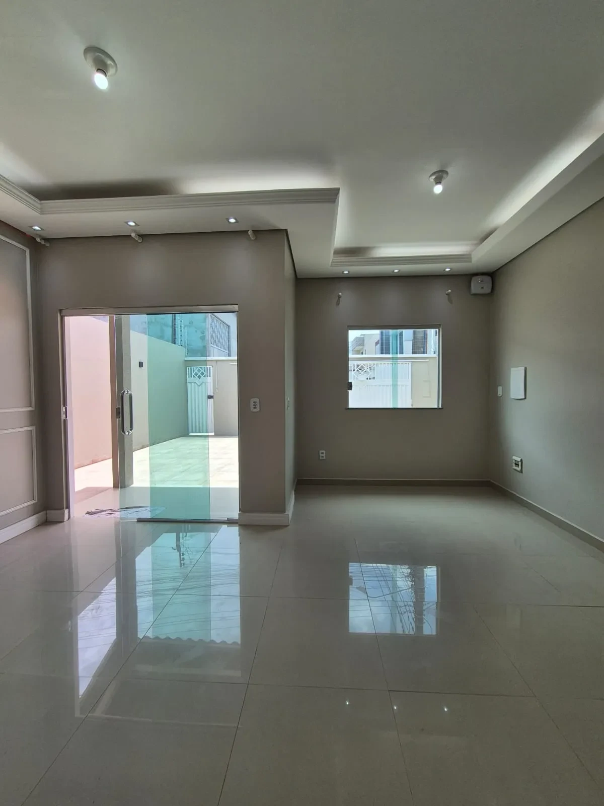 Imagem Casa com 3 Quartos à Venda, 250 m² em Novo Aleixo - Manaus