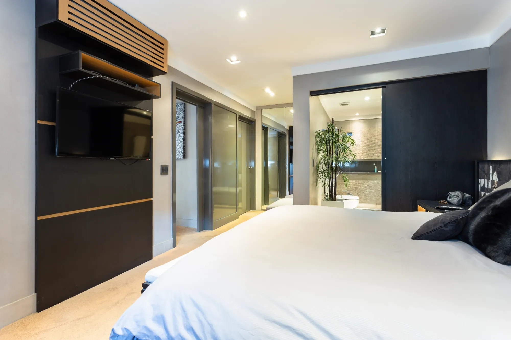 Imagem Apartamento com 2 Quartos à Venda, 163 m² em Vila Uberabinha - São Paulo