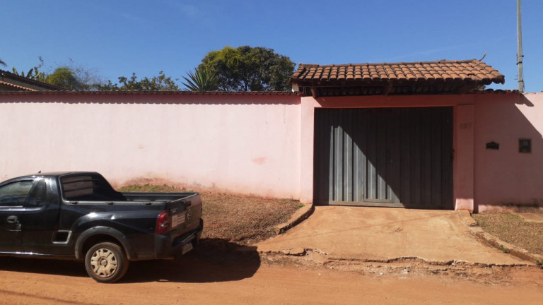 Imagem Casa com 2 Quartos à Venda, 180 m² em Planalto - Mateus Leme