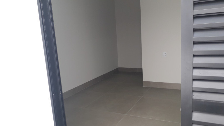 Imagem Casa com 3 Quartos à Venda,  em Aclimação - Uberlândia