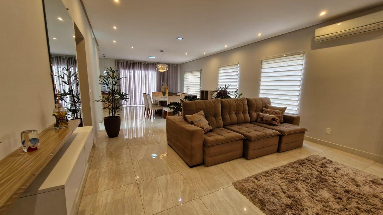 Casa de Condomínio com 4 Quartos à Venda, 500 m²em Piracangaguá - Taubaté